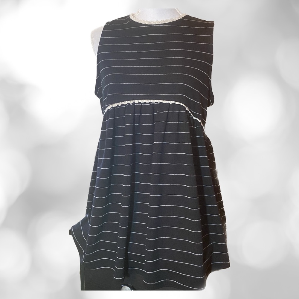Women's Black & White Stripe Boutique Flowing Tank NWT